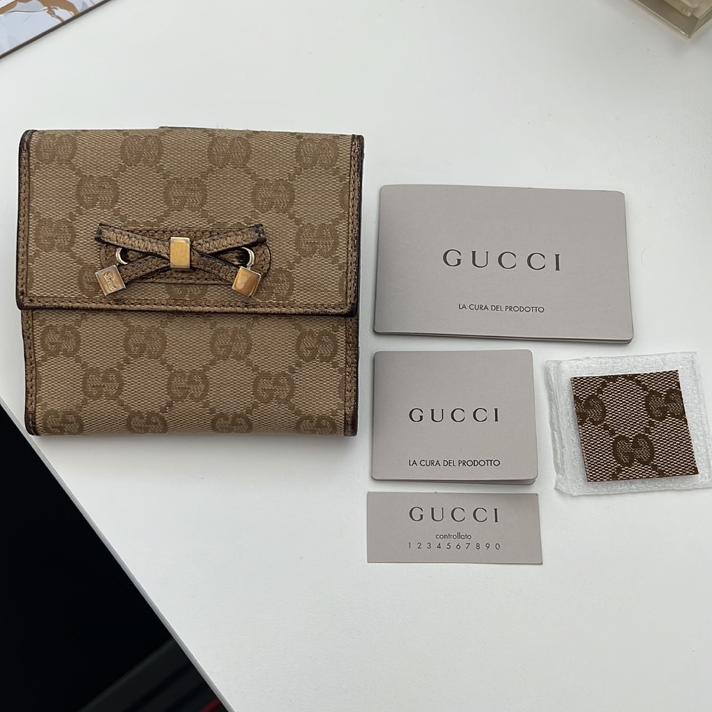 Authentic Gucci Beige Metallic Gold Interior Wallet